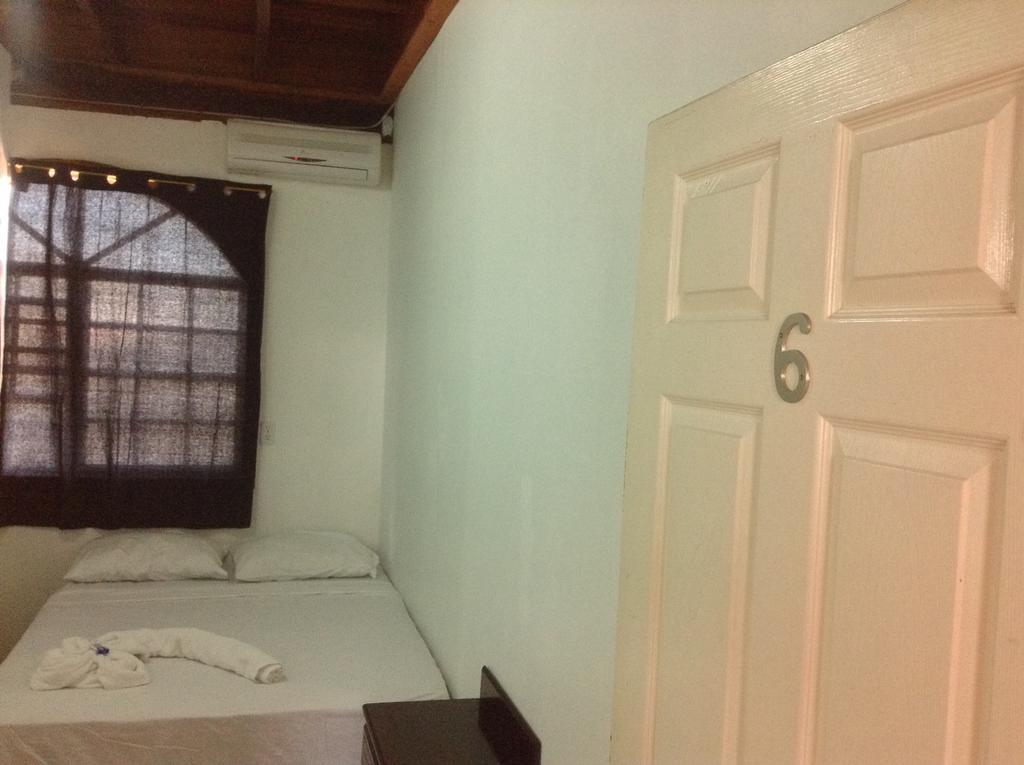 Amelia Guest House San Pedro  Ngoại thất bức ảnh