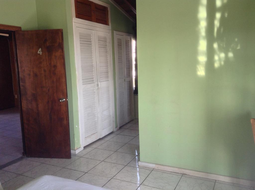 Amelia Guest House San Pedro  Ngoại thất bức ảnh