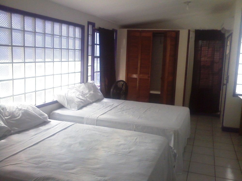 Amelia Guest House San Pedro  Ngoại thất bức ảnh