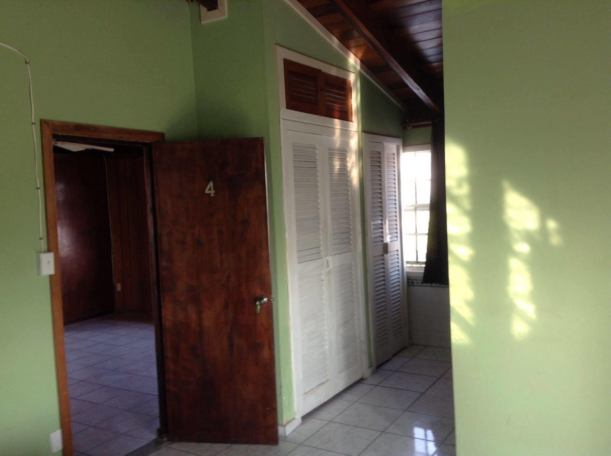 Amelia Guest House San Pedro  Ngoại thất bức ảnh